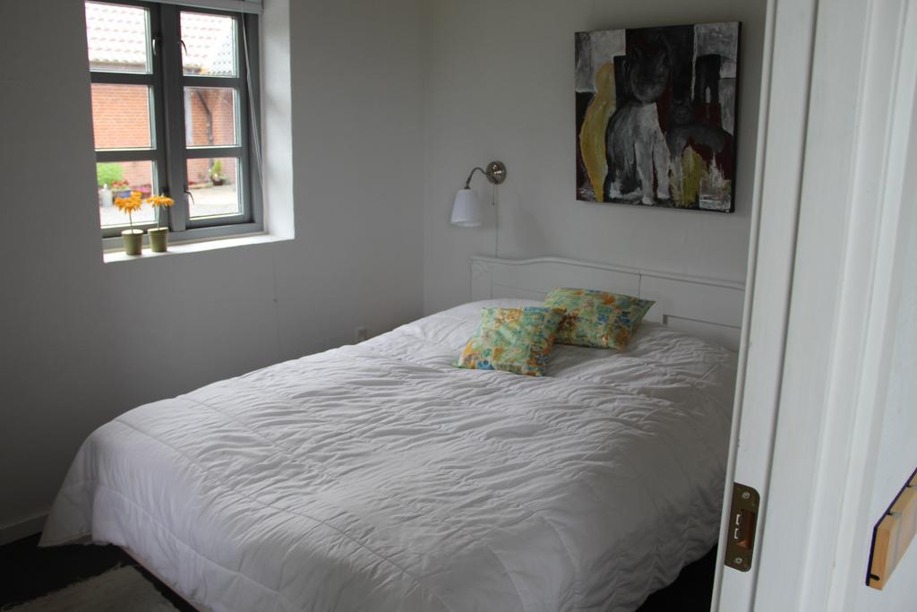 Skelgaard Ferielejlighed Apartment Jelling Room photo
